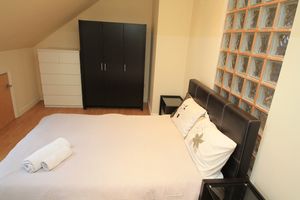 Photo 8- click for photo gallery